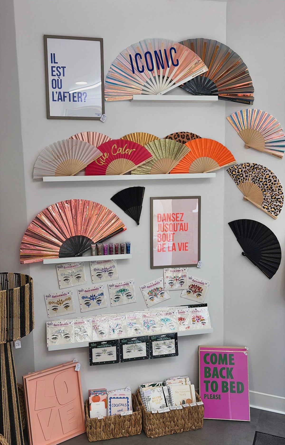 Éventail Holographique – From Ibiza ✨