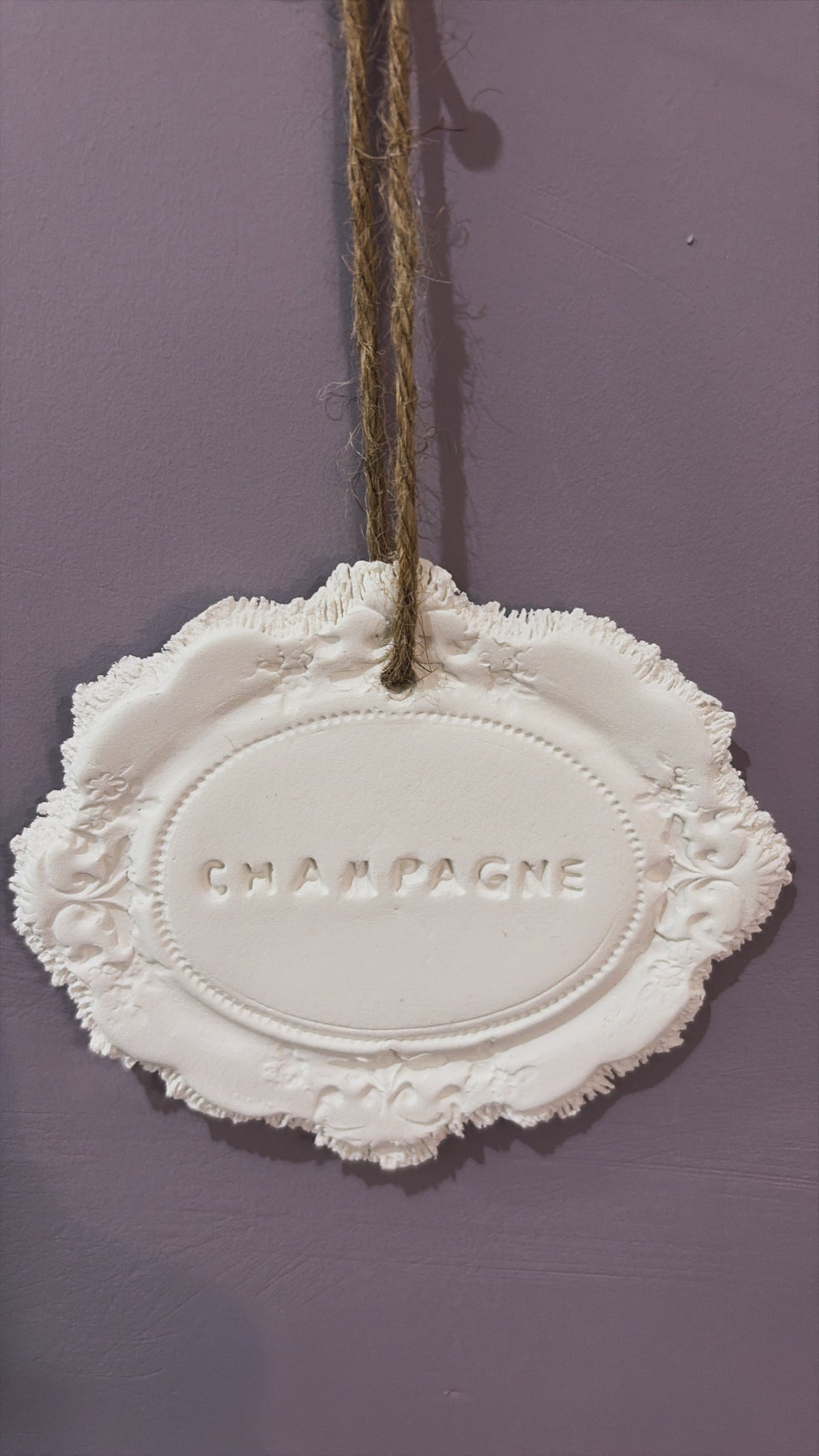 Plaque décorative « Champagne » - à suspendre ou à poser - argile