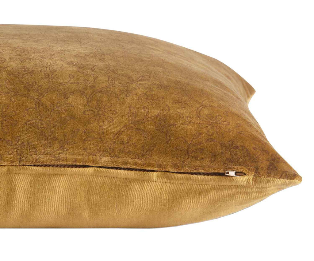 Coussin avec décoration florale - ocre
