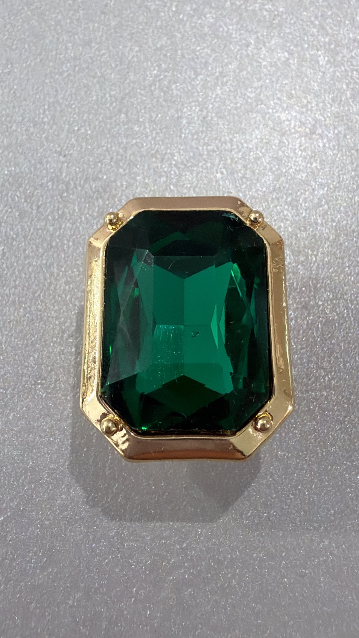 Nea - Bijou de bouton - cristal vert émeraude