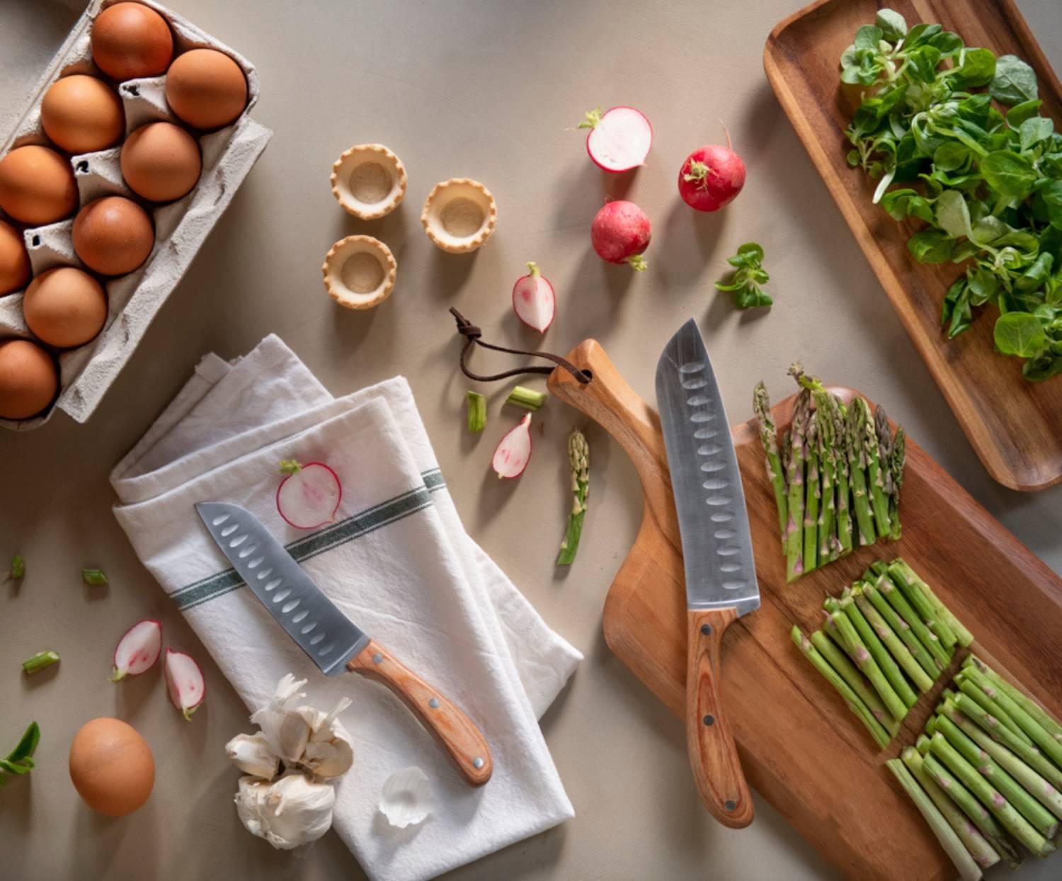 Set de 2 couteaux Santoku en acier inoxydable et manche en acacia