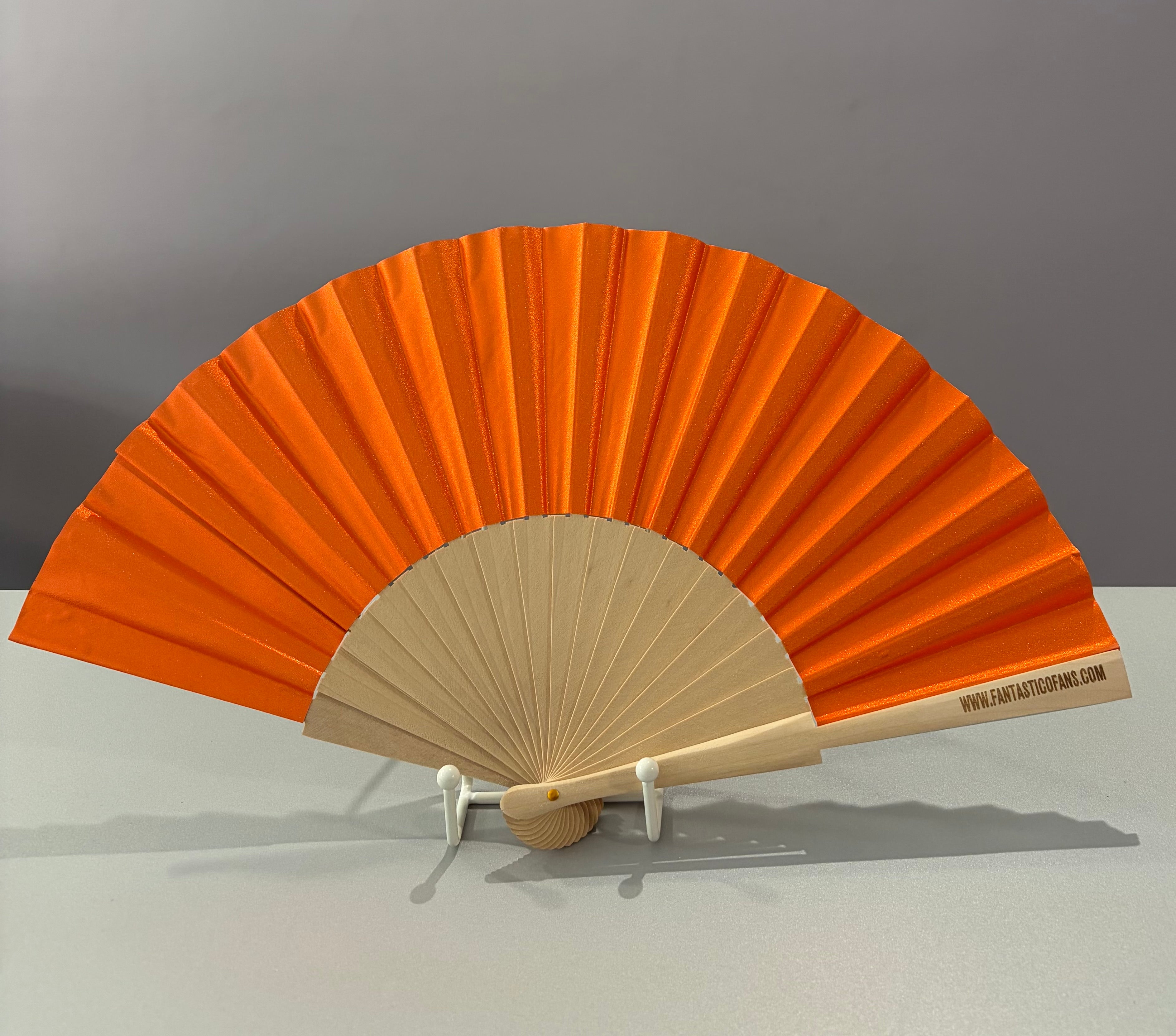 🧡 Éventail Nacré Orange – L’énergie solaire - From Ibiza ✨