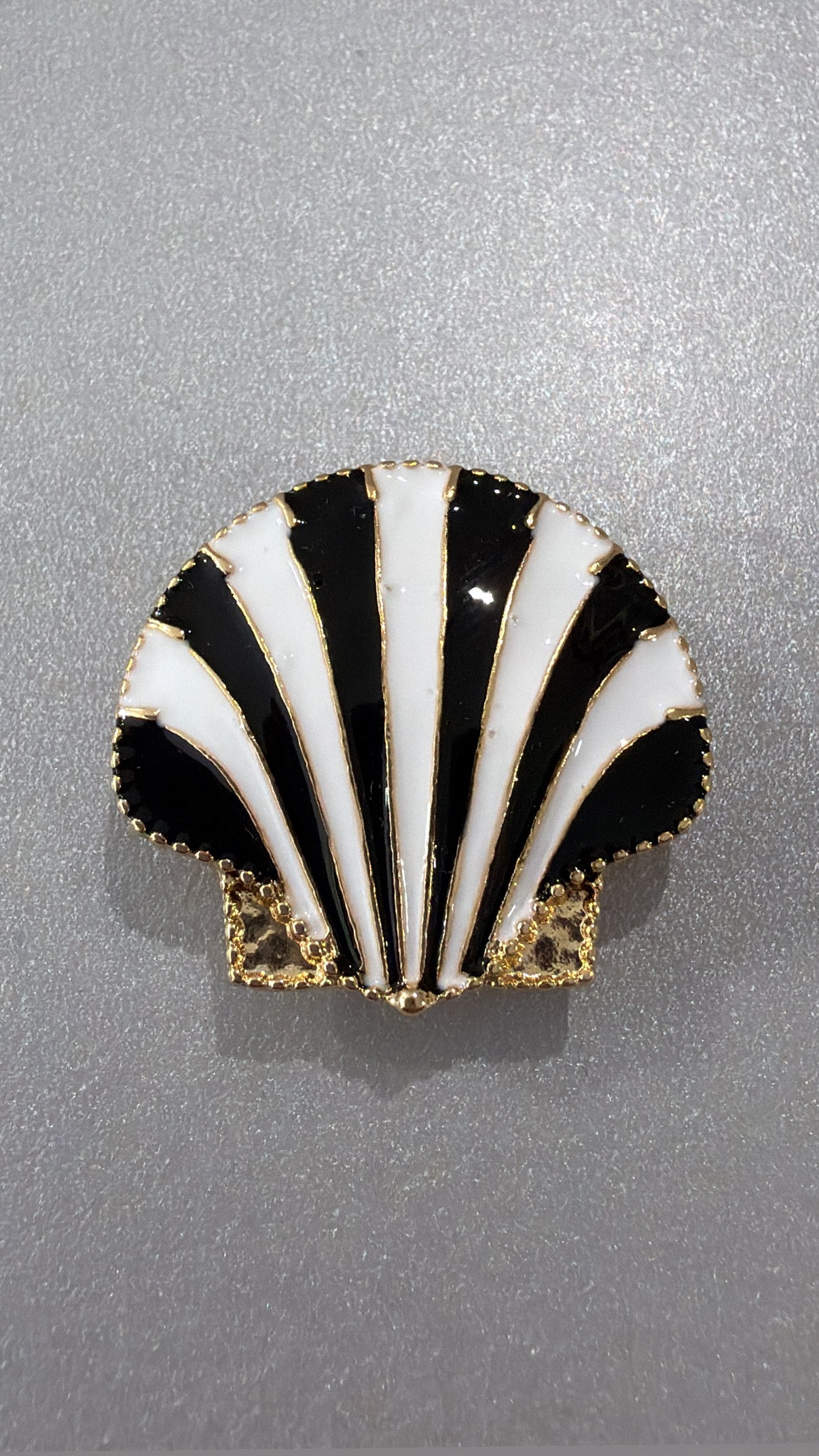 Linn - Bijou de bouton - Coquillage noir & blanc