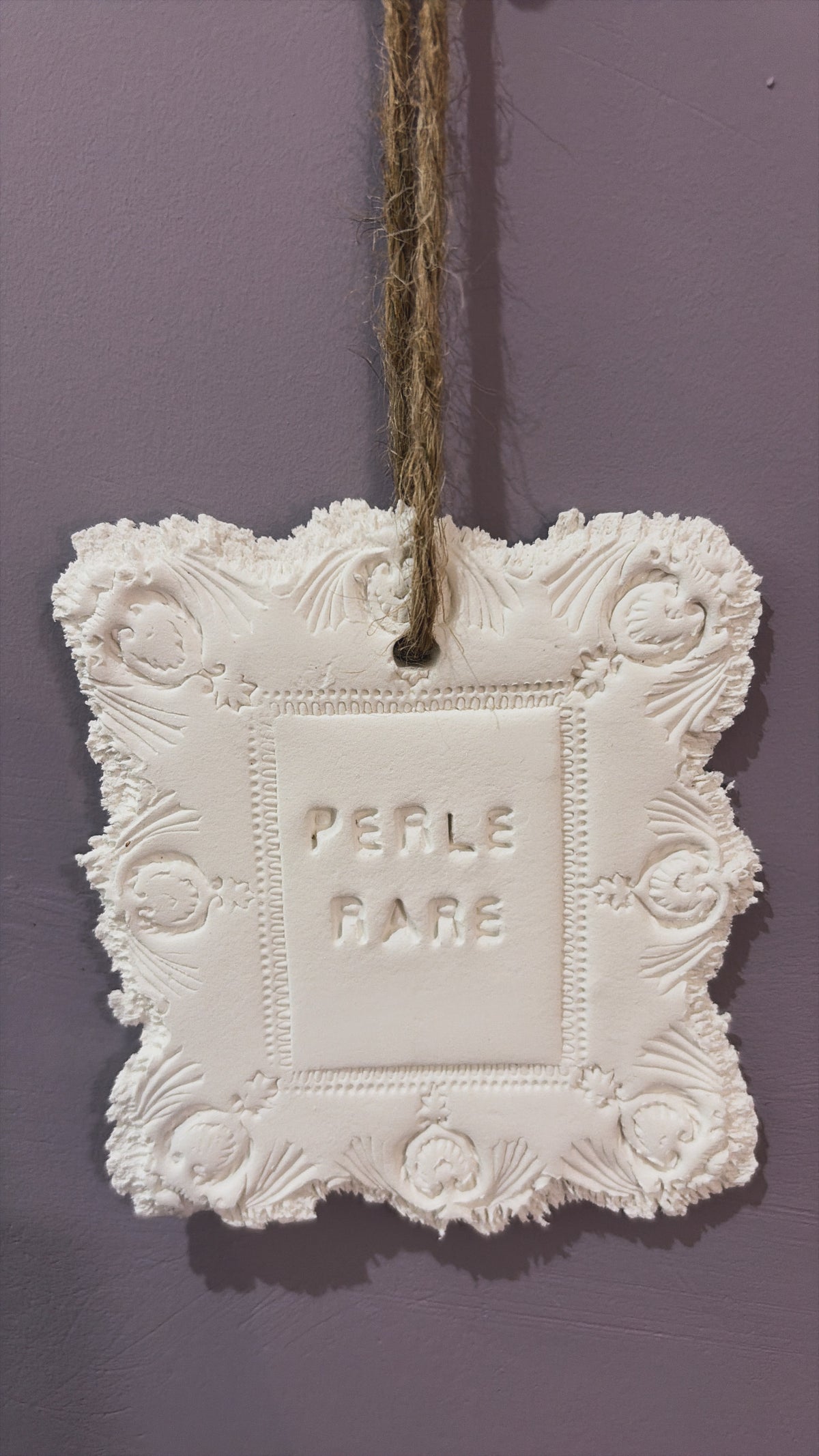 Plaque décorative « Perle rare » - à suspendre ou à poser - argile