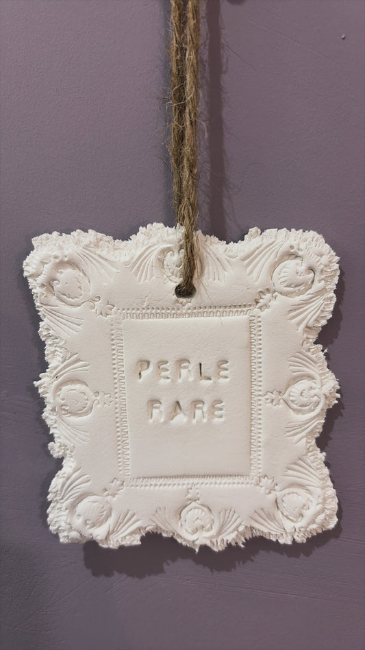 Plaque décorative « Perle rare » - à suspendre ou à poser - argile