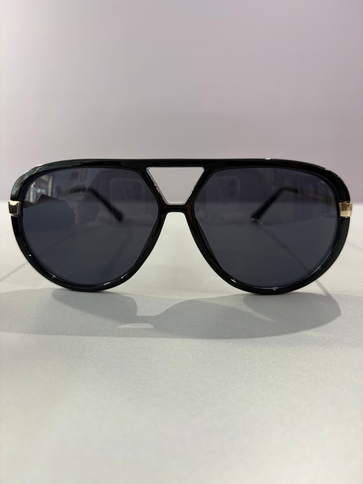 Tomy - noir