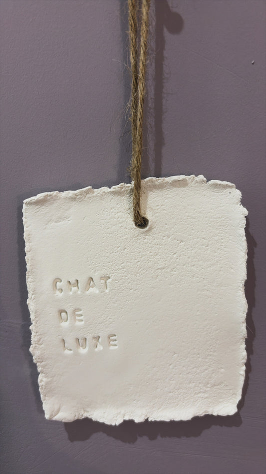 Plaque décorative « Chat de luxe » - à suspendre ou à poser - argile - Taille S