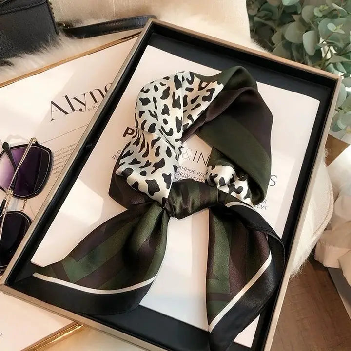 Foulard « Gabrielle » – Effet Soie