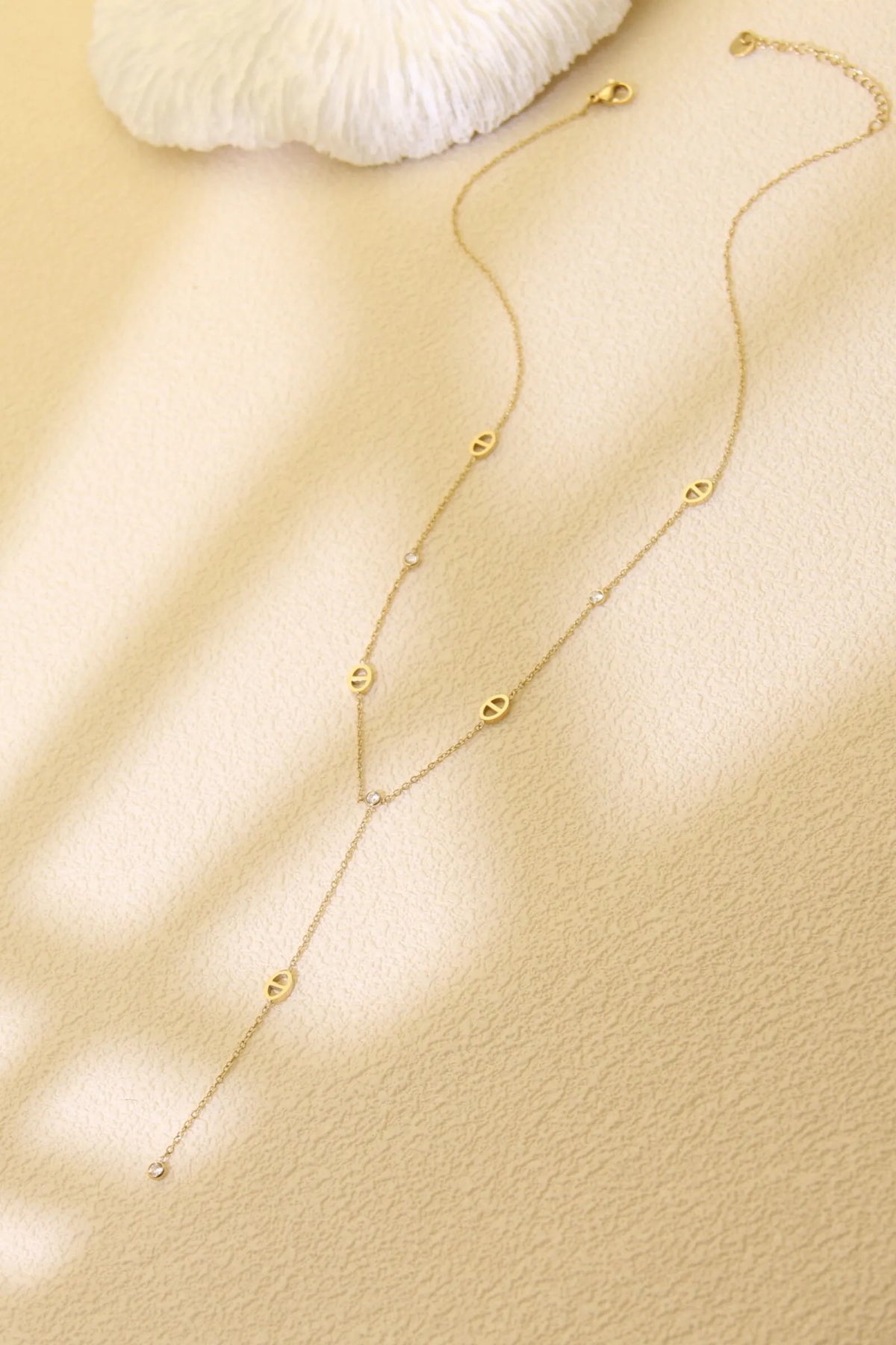 Collier Y « Éclat de maille »