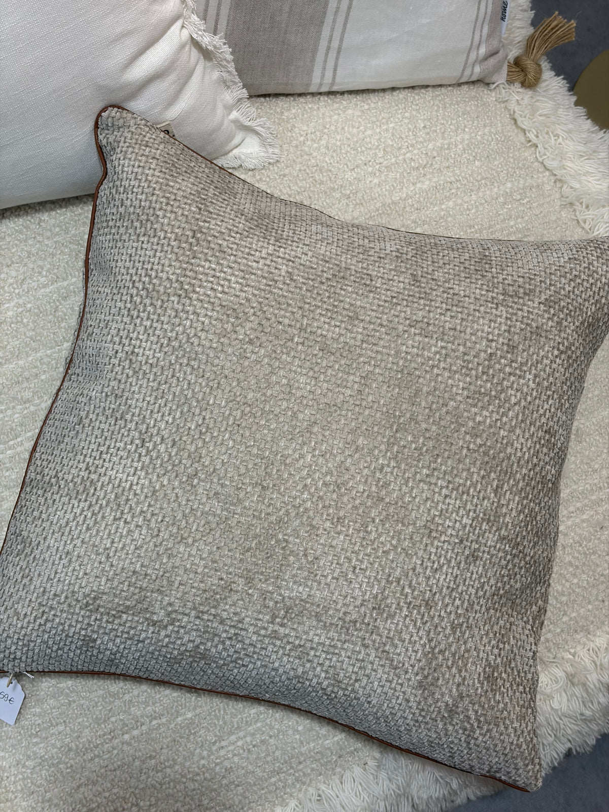 Coussin « Chenille » (beige)