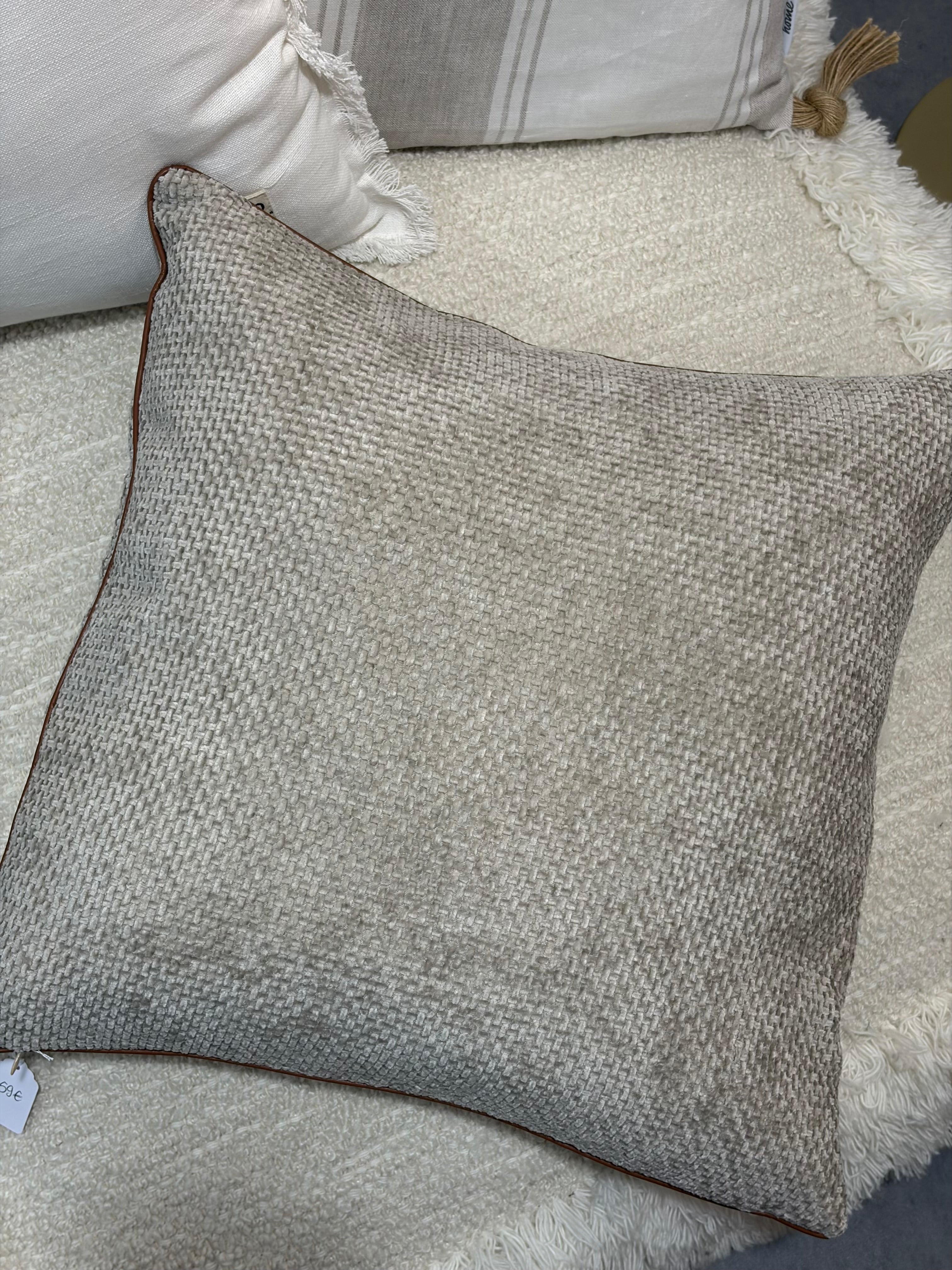 Coussin « Chenille » (beige)