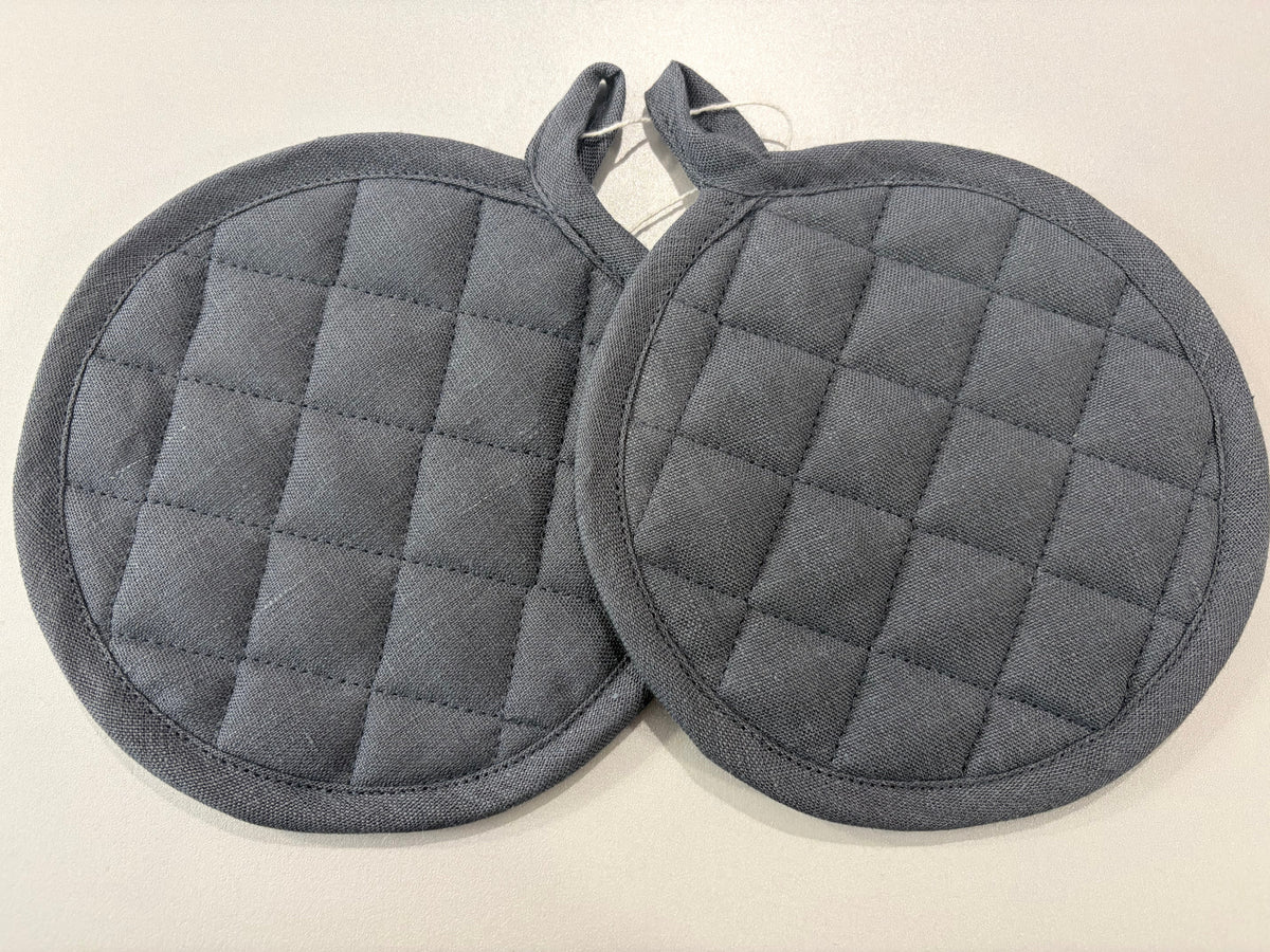 Ensemble de maniques gris anthracite