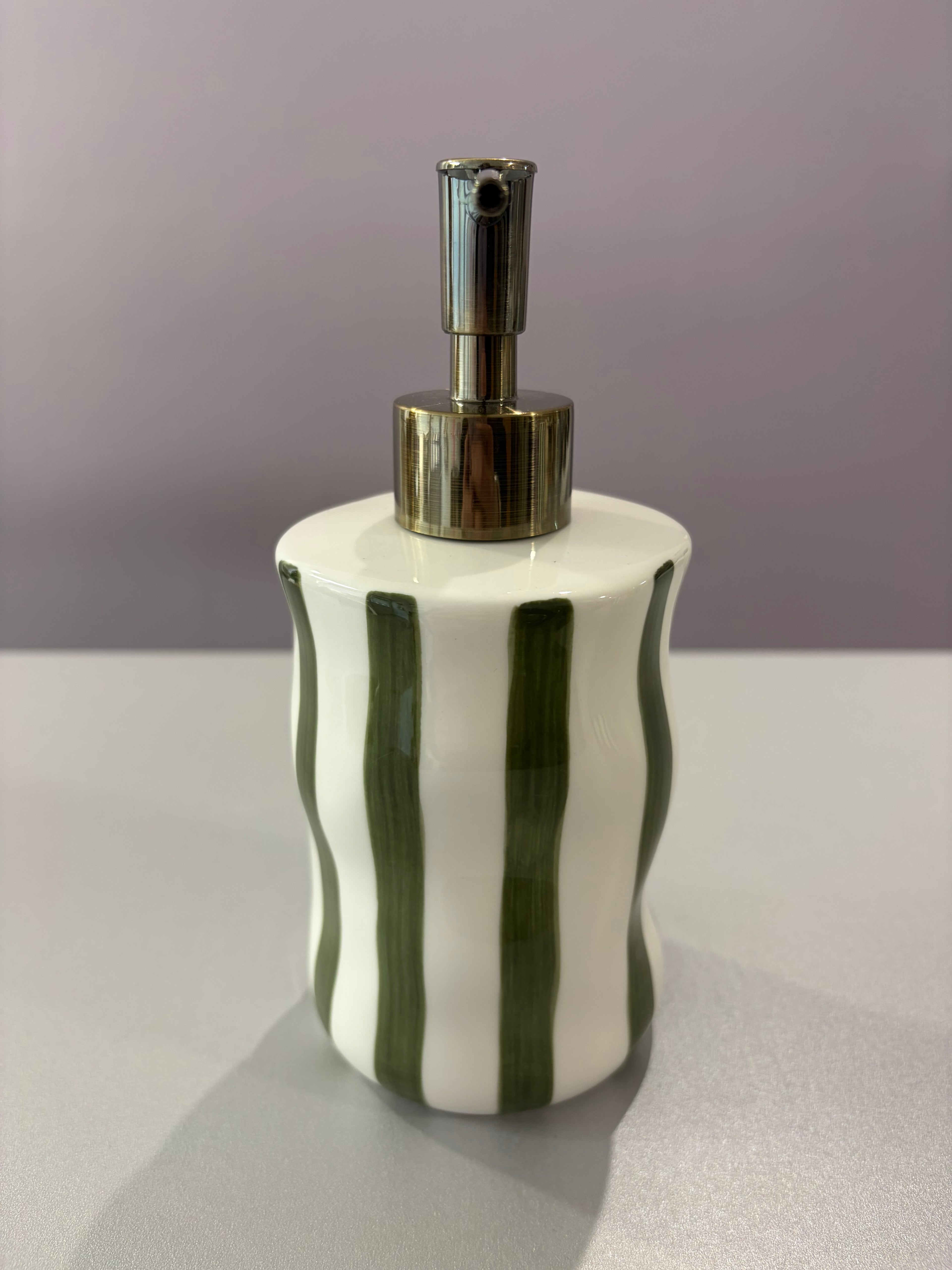 Distributeur à savon et pot à ustensiles