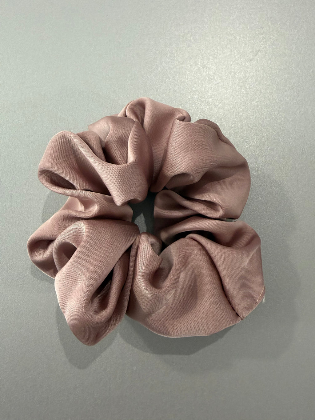 Chouchou en satin - différentes couleurs disponibles