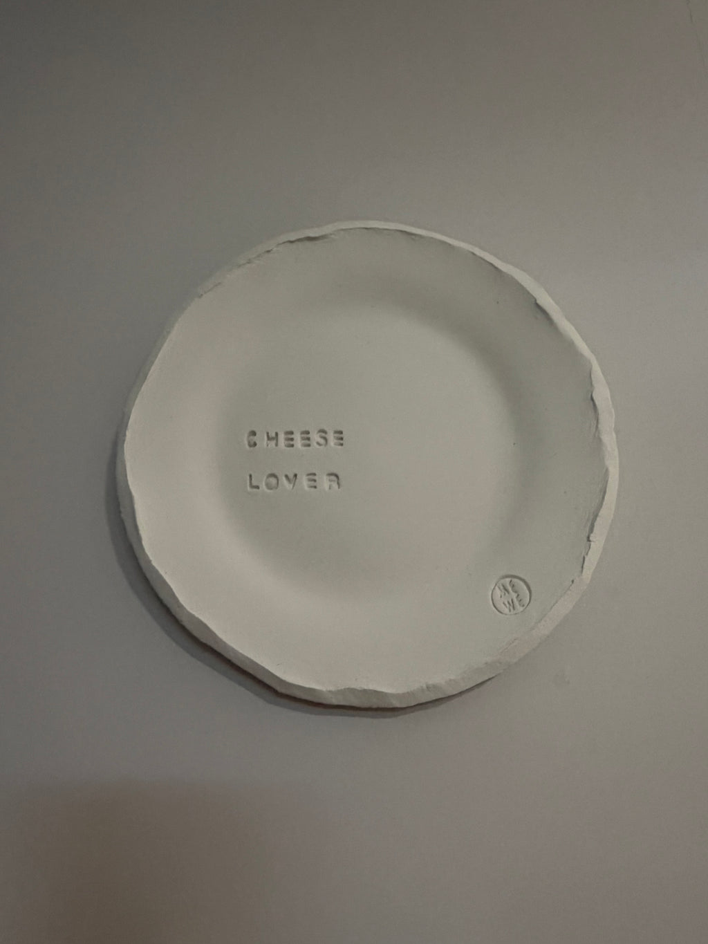 Assiette décorative en argile - à poser ou murale - différentes phrases disponibles