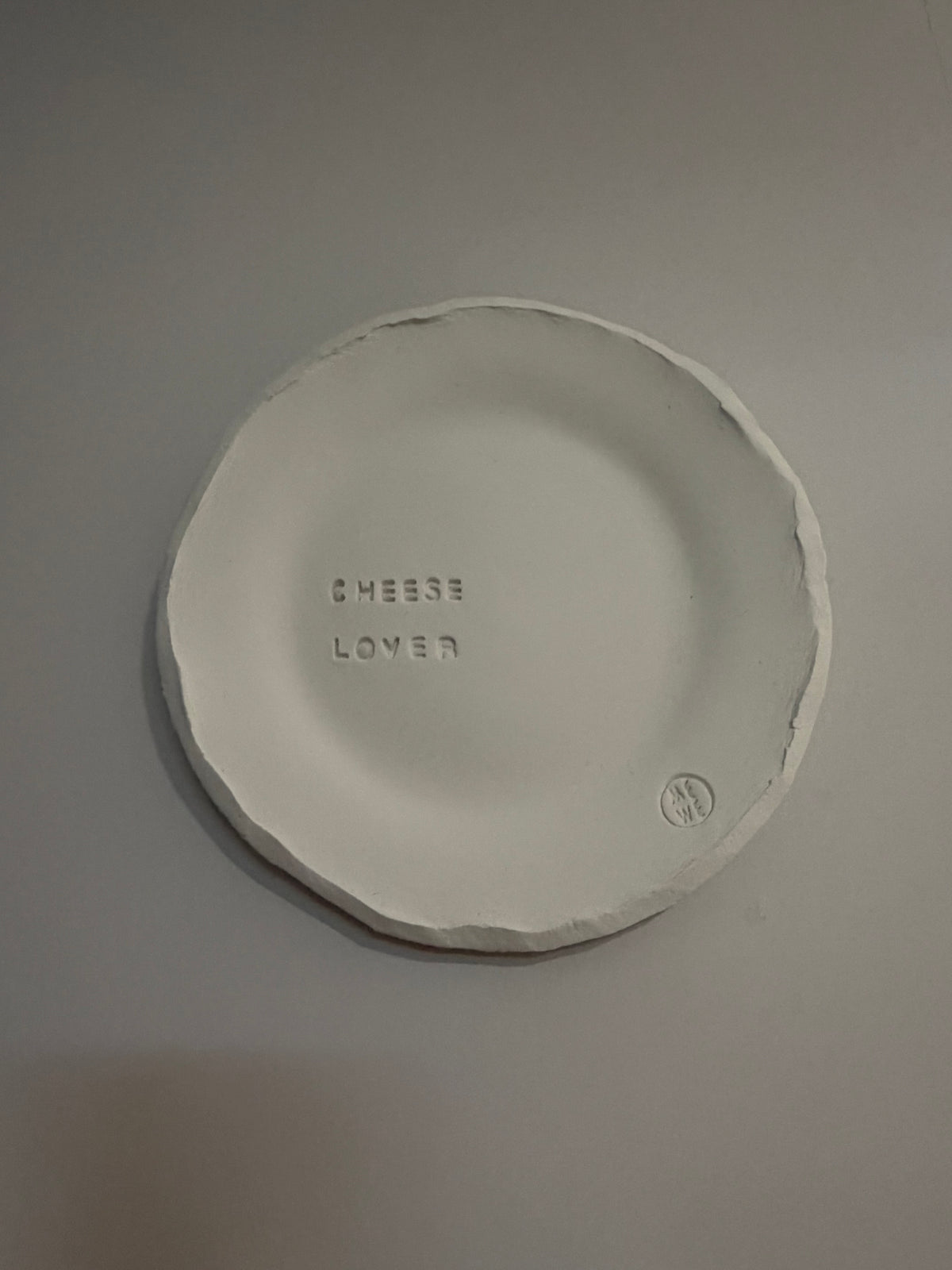 Assiette décorative en argile - à poser ou murale - différentes phrases disponibles