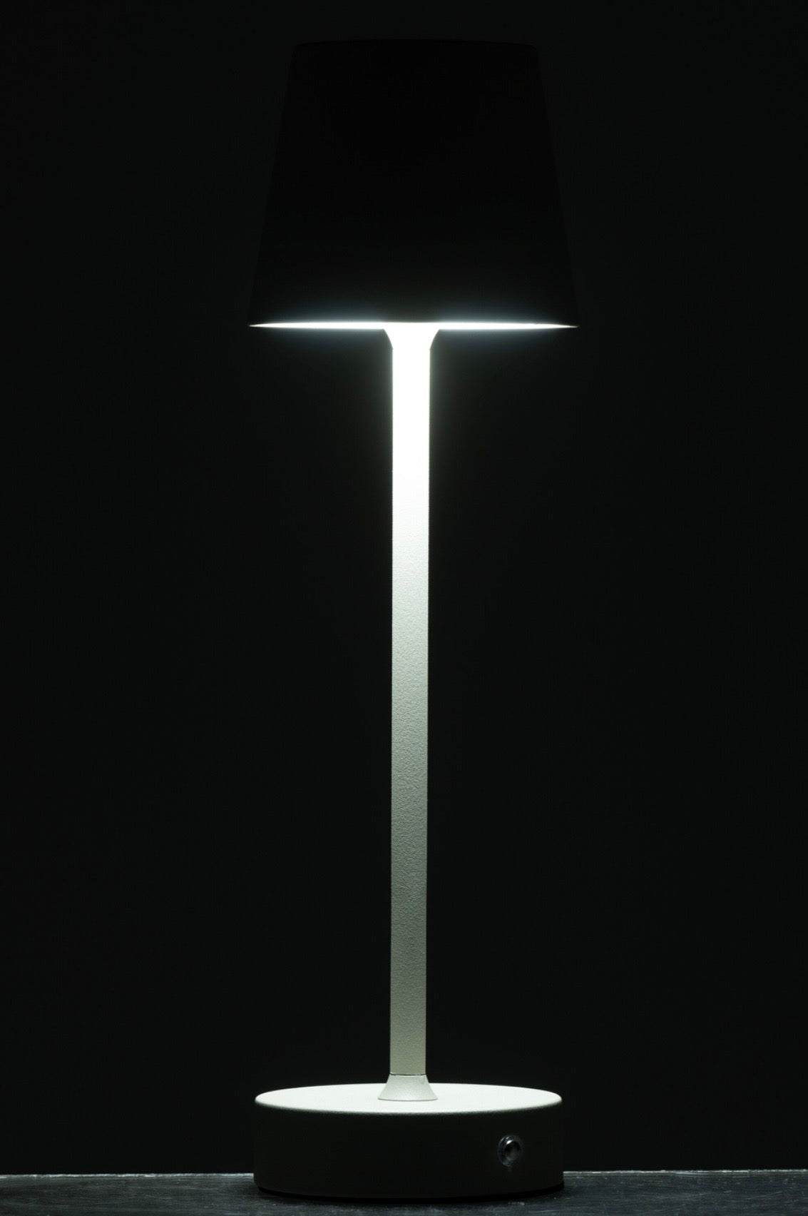 Lampe de table GOA - deux variantes disponibles