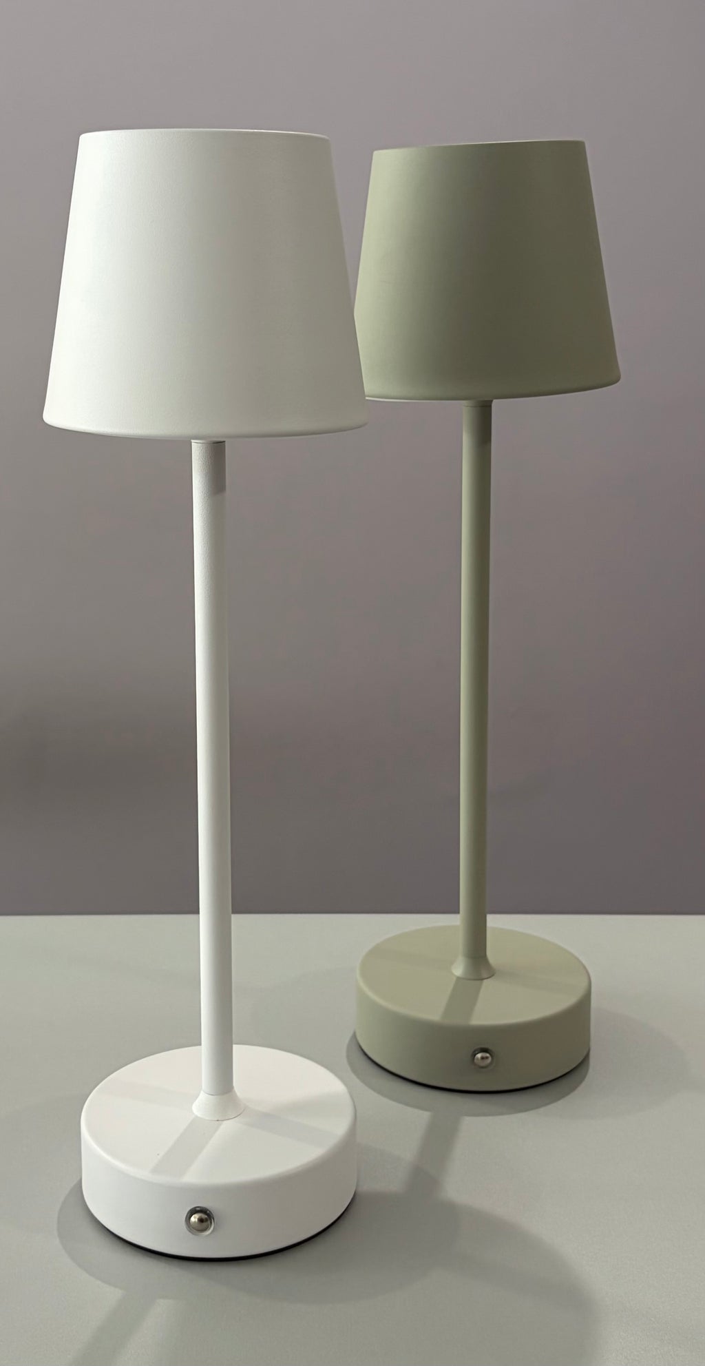 Lampe de table GOA - deux variantes disponibles