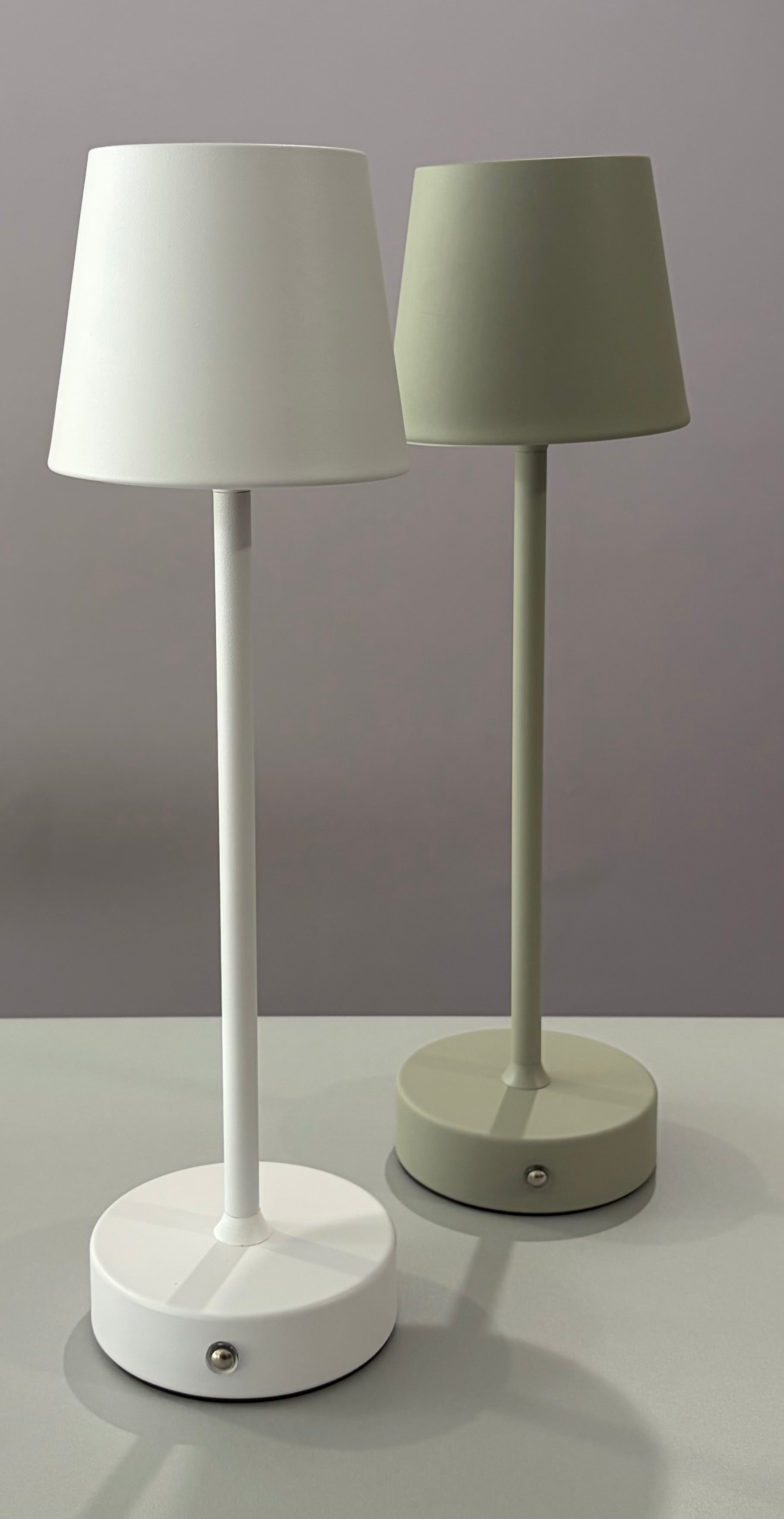 Lampe de table GOA - deux variantes disponibles
