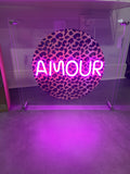 Enseigne lumineuse « Amour » léopard