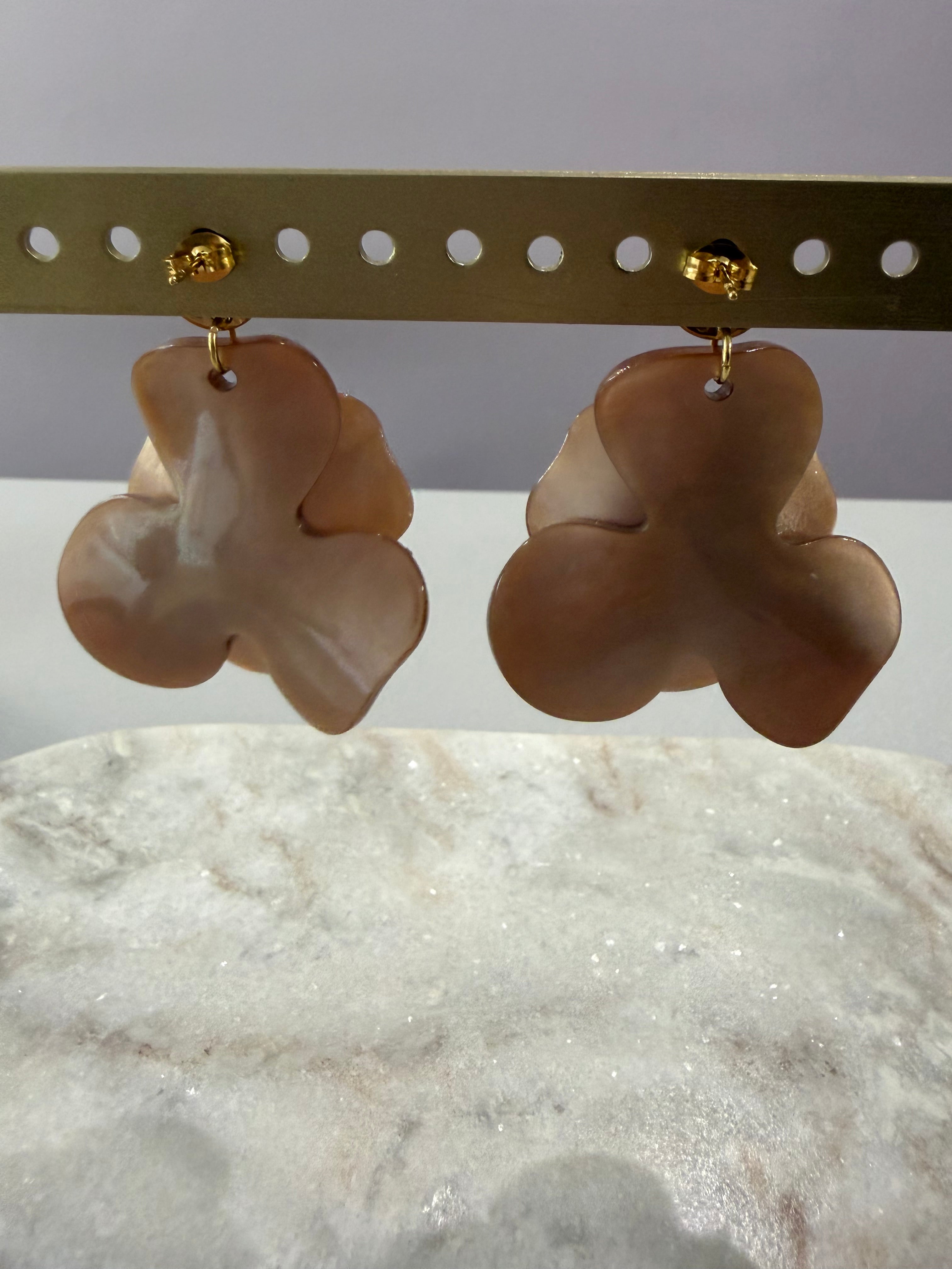 Boucles d’oreilles « Camélia » - marron